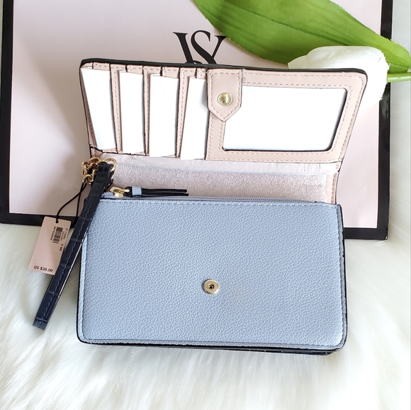 VICTORIA'S SECRET WALLET - Picture 4 of 8